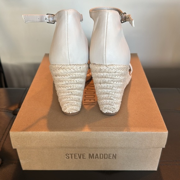 Steve Madden Submit Bone 7.5 Wedges - Picture 5 of 8